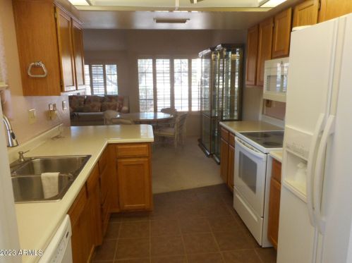 13755 Meeker Blvd, Sun City AZ  85375-3726 exterior