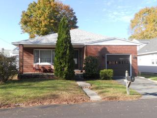 11 Horton Ave, Troy, NY 12180-2707