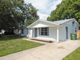 2705 40th St, Bradenton, FL 34205-1224