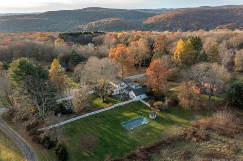 40 Sunset Ln, Washington Depot, CT 06794-1017