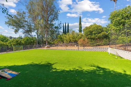 1322 Hamilton Ln, Escondido CA  92029-4316 exterior