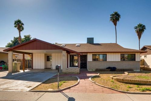 5639 Cheryl Dr, Glendale, AZ 85302-2105