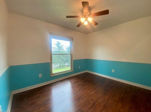 1100 Slope Bay, Zanesville OH  43701-1568 exterior