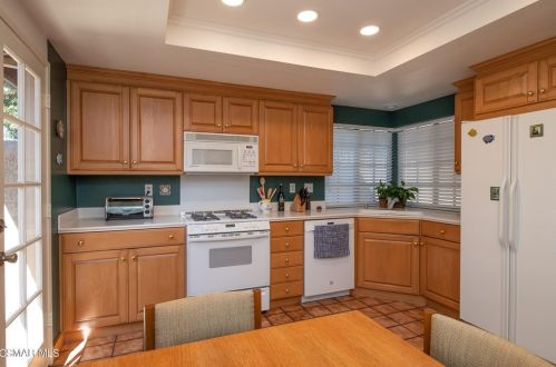 3683 Via Pacifica Walk, Oxnard CA  93035-2224 exterior