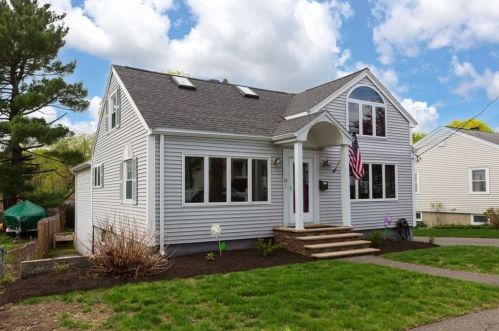 23 Jasper St, Saugus, MA 01906-2330