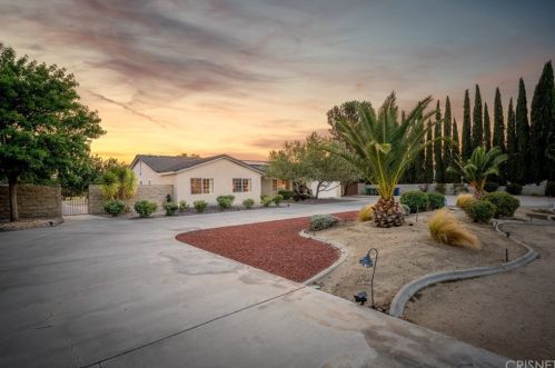 43909 Shiloh Ln, Lancaster, CA 93535-5836