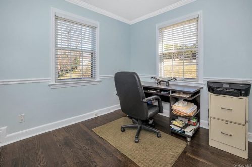 179 Benic Pl, Hawthorne NY  10532-1033 exterior