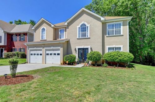 845 Ashton Oak Cir, Stone Mountain, GA 30083-5172