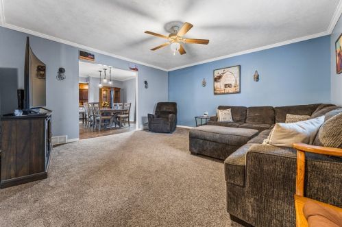 105 Wabash Ave, New Castle PA  16102-1841 exterior