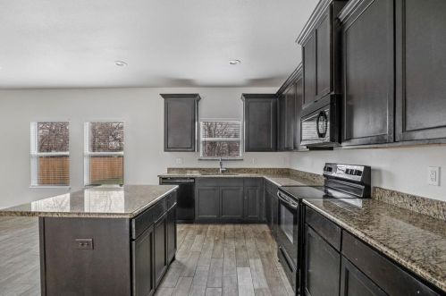 1409 Speedway St, Greenville TX 75401-2533 exterior