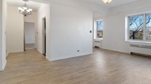 2630 Kingsbridge Ter, Bronx, NY 10463-7503