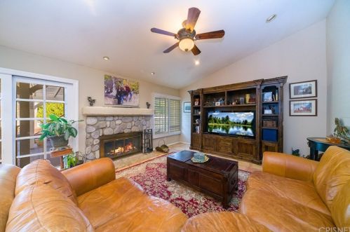33314 Pewter Rd, Santa Clarita, CA 91390-4832