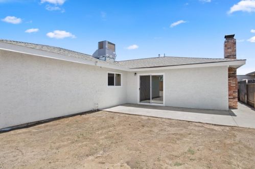 6566 Eden Ave, Winton CA  95388-9591 exterior