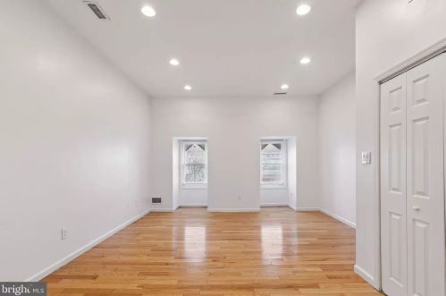 2128 Broad St, Philadelphia PA  19121-1605 exterior