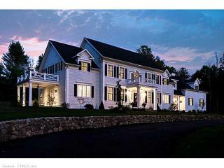 150 Northridge Dr, Waterbury CT  06708-1128 exterior