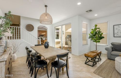 1090 Nancy Ln, Gilbert, AZ 85296-1427