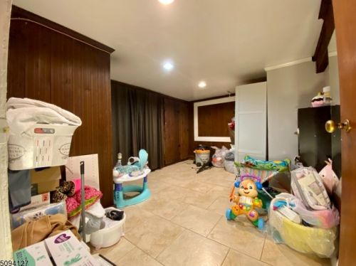 27 Union Ave, Nutley NJ  07110-3325 exterior