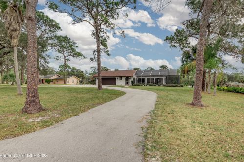 9685 Mockingbird Ln, Sebastian, FL 32976-3309