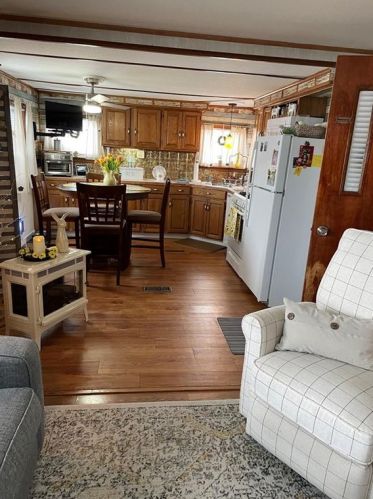 5 Krzak Rd, North Kingstown RI  02852 exterior