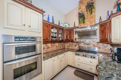 1083 Northridge Dr, Palm Harbor FL  34683-2720 exterior