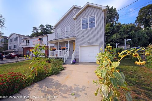 39 Shore Dr, Monmouth Hills NJ  07732-1027 exterior