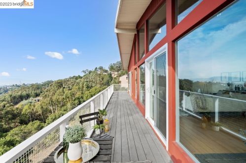 3557 Klamath St, Oakland CA 94602-4126 exterior