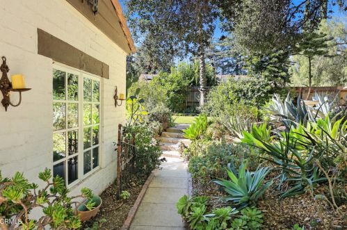 2919 Lake Ave, Altadena CA  91001-1621 exterior
