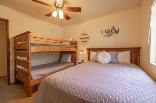 552 Division Dr, Big Bear City CA  92314-9649 exterior