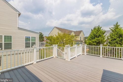 8148 American Holly Rd, Lorton VA  22079-5612 exterior