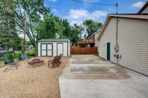 701 23rd Ave, South Saint Paul MN  55075-1322 exterior