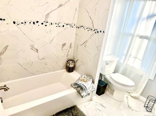 22 Prince St, Middletown NY  10940-3948 exterior