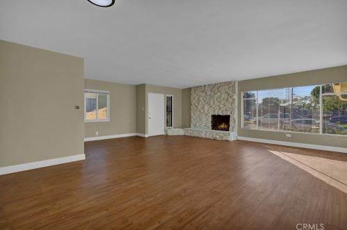 5842 Woodruff Ave, Lakewood CA  90713-1528 exterior