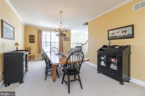 830 Creekview Dr, Blue Bell PA 19422-2729 exterior