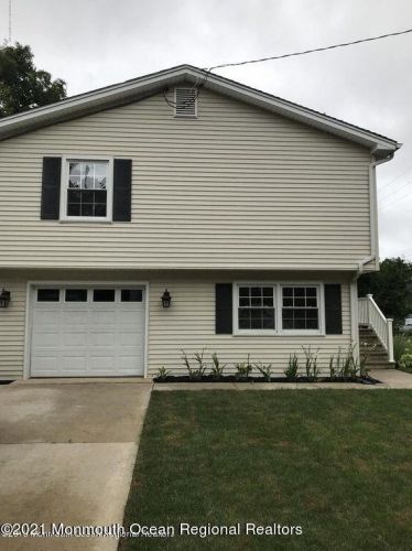 302 Cherokee Ln, Bricktown, NJ 08724-4430