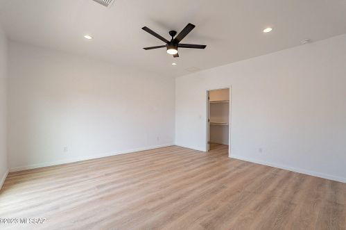 6520 Calle Herculo, Tucson AZ  85710-5620 exterior