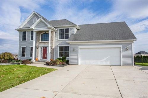 32 Ashwood Ct, Cheektowaga, NY 14086-9490