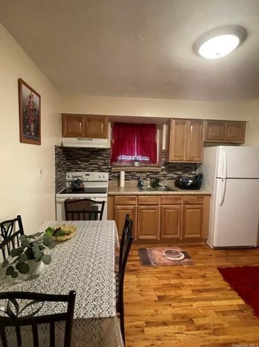 3623 Olinville Ave, Bronx, NY 10467-5513