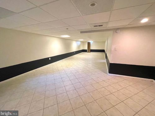 32 Pin Oak Dr, Dover DE  19904-2373 exterior