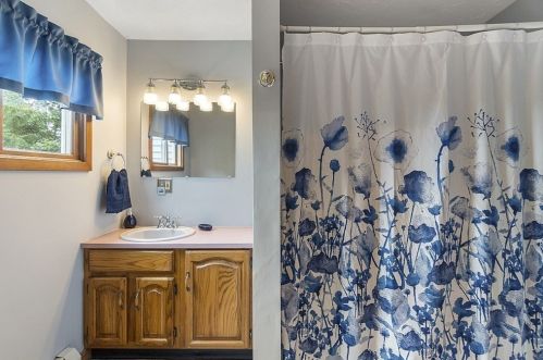 39 Steele St, Worcester MA  01607-1529 exterior