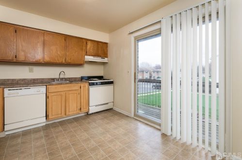 1301 Bradley Ct, Princeton NJ  08540-9547 exterior