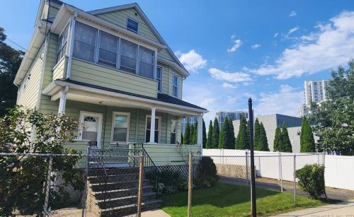 29 Remington St, Stamford, CT 06902-7308
