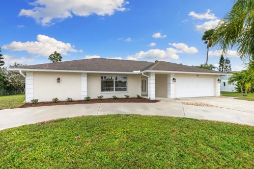 133 Johnnycake Dr, Naples, FL 34110-1309