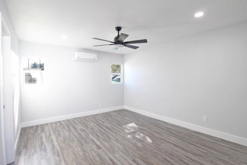 4542 Palm Ave, La Mesa CA  91941-5586 exterior