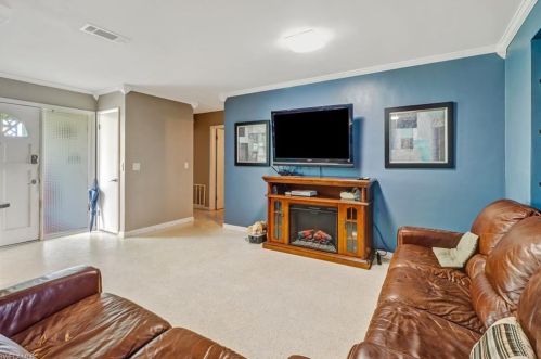 152 Coral Vine Dr, Naples, FL 34110-5718