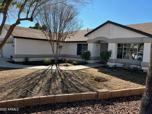 8614 Denton Ln, Glendale, AZ 85305-3310