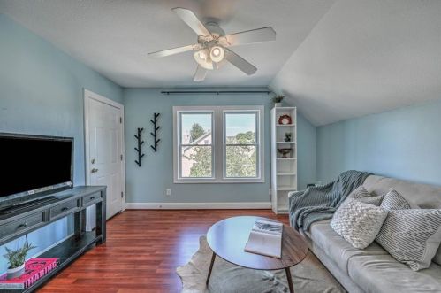 331 Williams St, Providence, RI 02906-3845