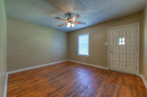 205 55th St, Austin TX  78751-1205 exterior