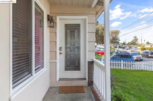621 Larchmont Dr, Daly City, CA 94015-3637