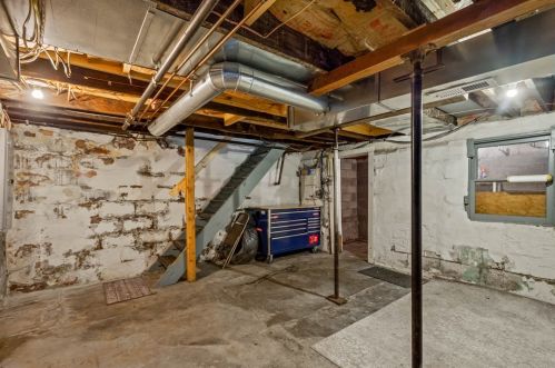 683 1st Ave, Bridgeville PA  15017-1341 exterior