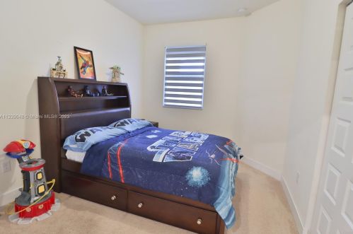 15832 91st Ct, Hialeah FL  33018-1951 exterior